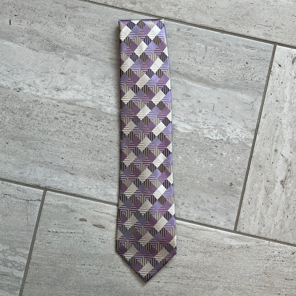 Geoffrey Beene tie purples and brown/tan/cream